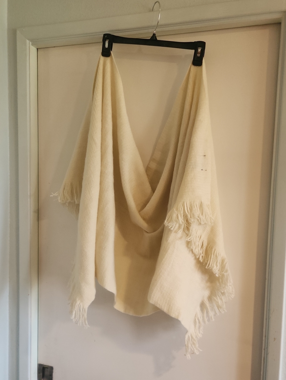 summer & rose Cream Fringe Blanket Scarf